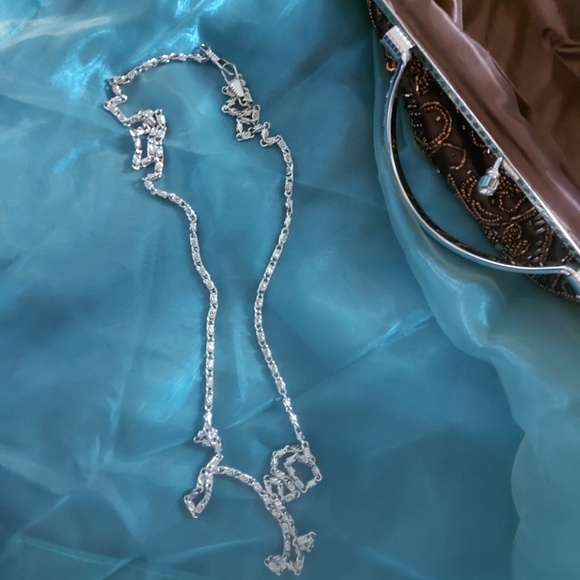 2/$50 Unique sequin/ beaded party purse - Picture 4 of 7